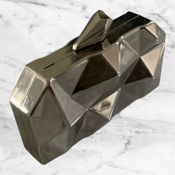 Handbags - Geometric Silver Metallic Clutch - Faceted Design, Evening Bag ✨💎